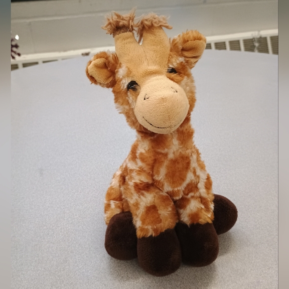 The Petting Zoo Giraffe Realistic Stuffed Animal Beanie Sitting Lovey Plush 9.5" - Picture 2 of 9